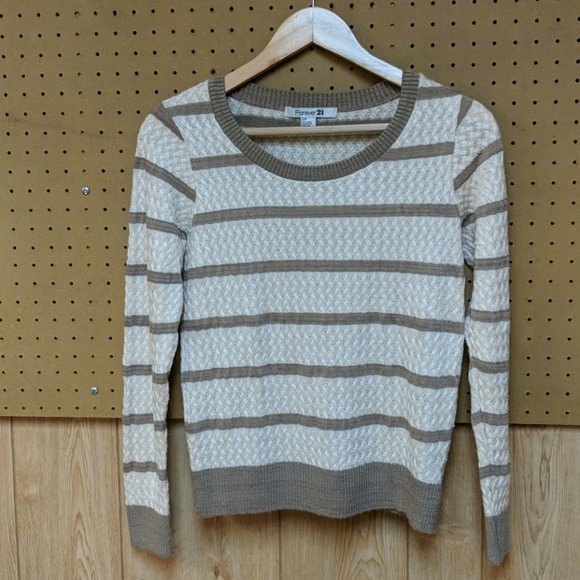 Forever 21 Sweater Size SP - Picture 5 of 9